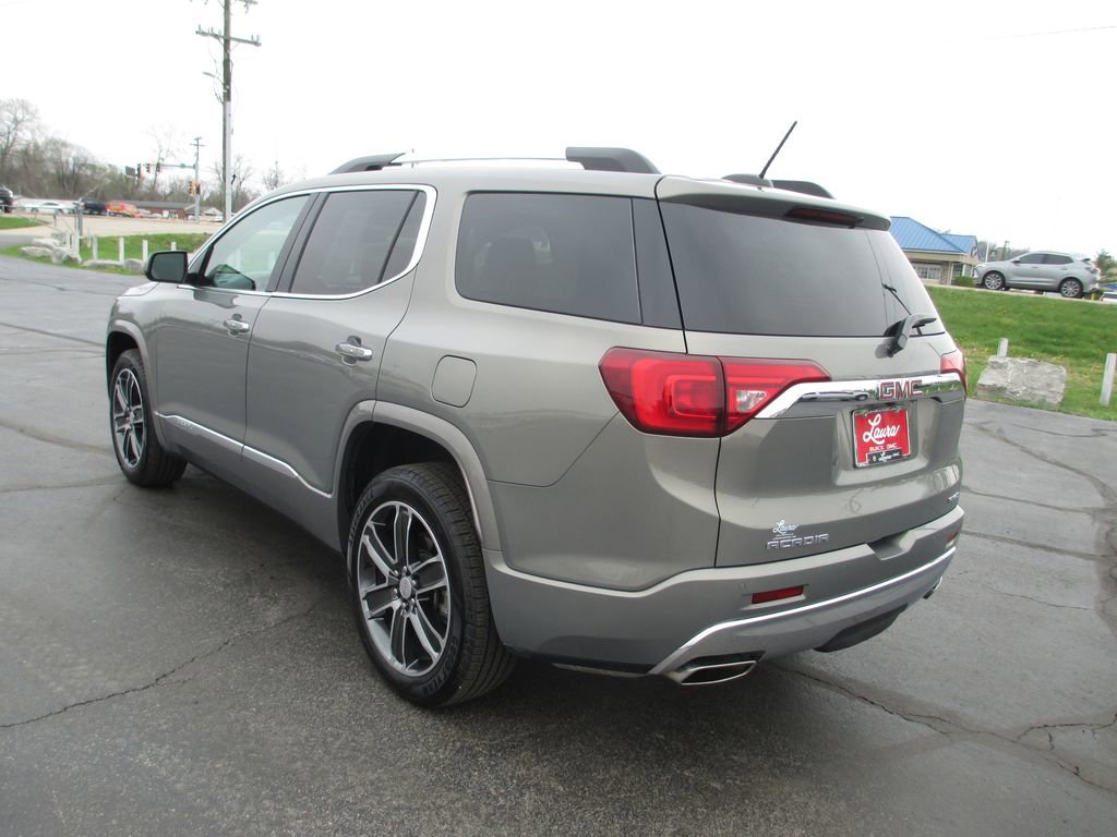 Used 2019 GMC Acadia Denali image 7
