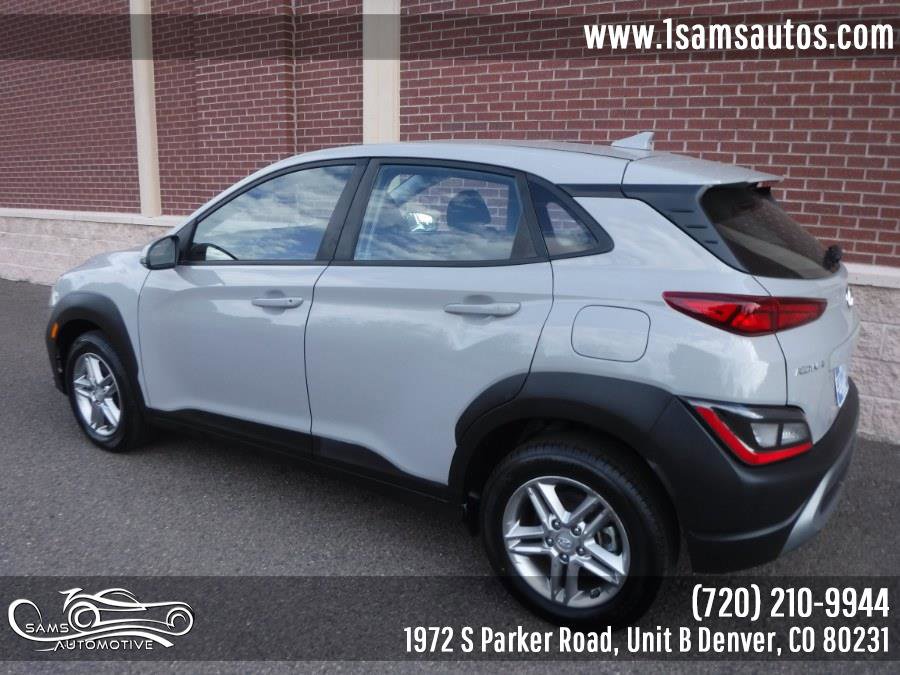 Used 2023 Hyundai Kona SE image 4