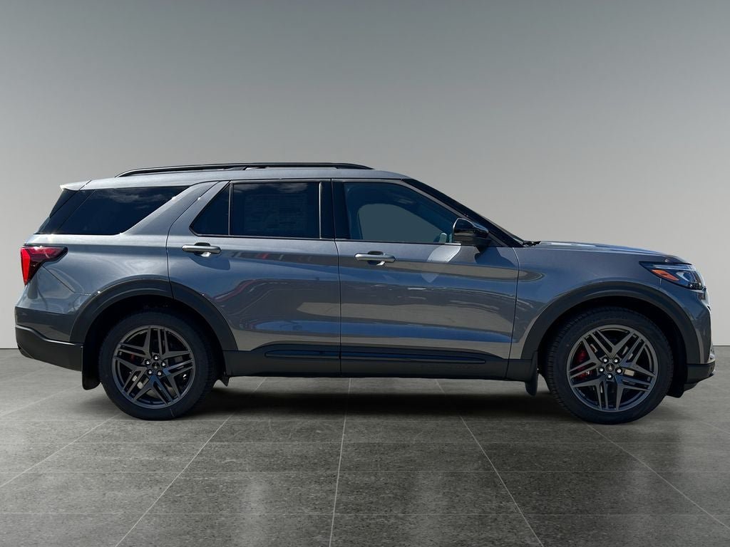 Used 2025 Ford Explorer ST AWD/4WD image 8