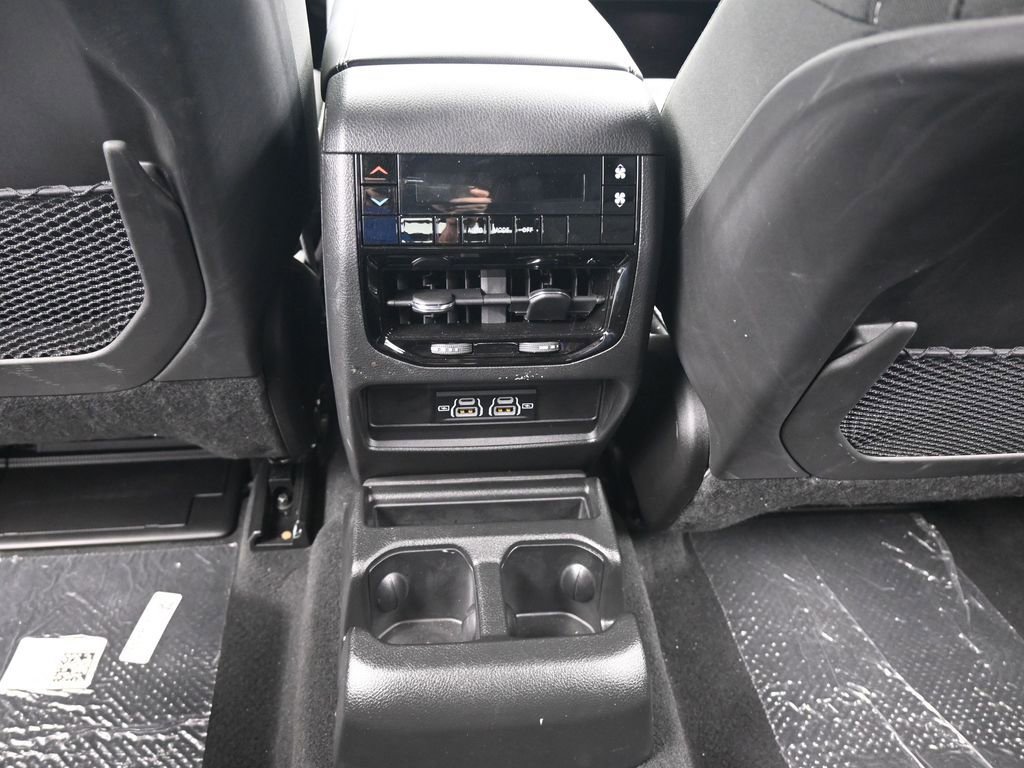 Used 2024 Jeep Grand Cherokee L Laredo image 36