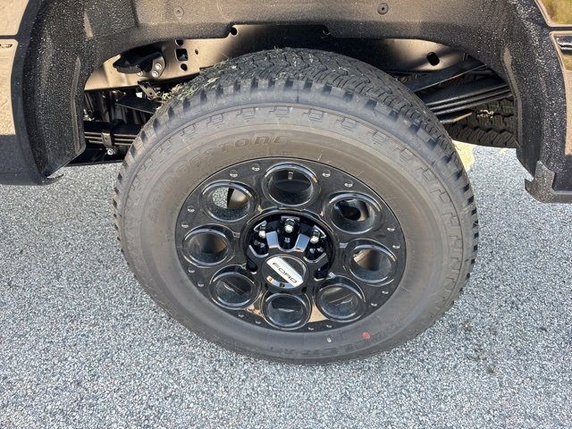 New 2025 Ford F350 Lariat w/ Black Appearance Package image 7