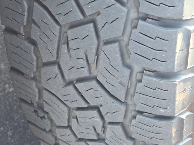 Used 2018 Ford F150 XLT w/ Equipment Group 302A Luxury AWD/4WD image 11