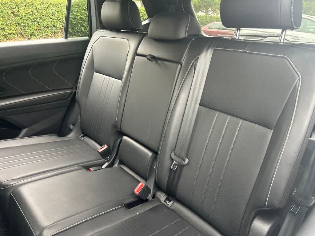 Used 2023 Volkswagen Tiguan SE R-Line FWD image 5