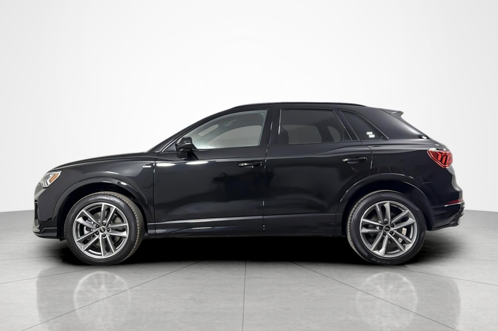 Used 2025 Audi Q3 2.0T Premium w/ Convenience Package AWD/4WD video 2