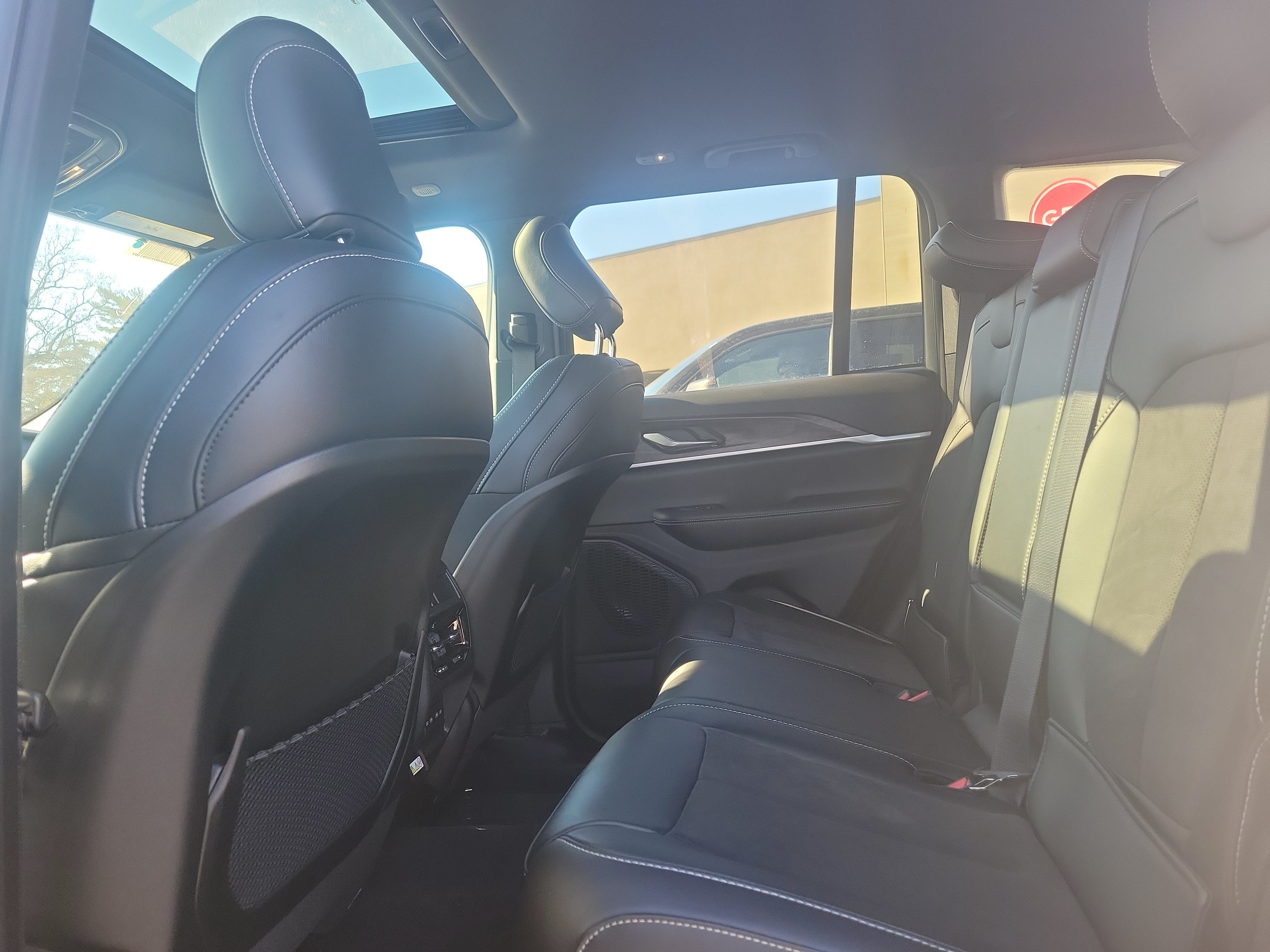New 2026 Jeep Grand Cherokee Altitude AWD/4WD image 23