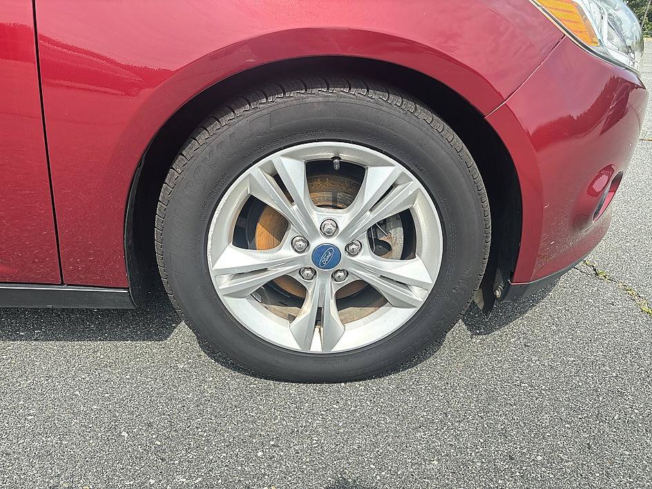 Used 2013 Ford Focus SE FWD image 11