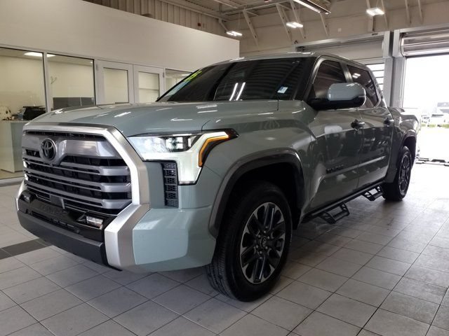 Used 2025 Toyota Tundra Limited AWD/4WD image 2