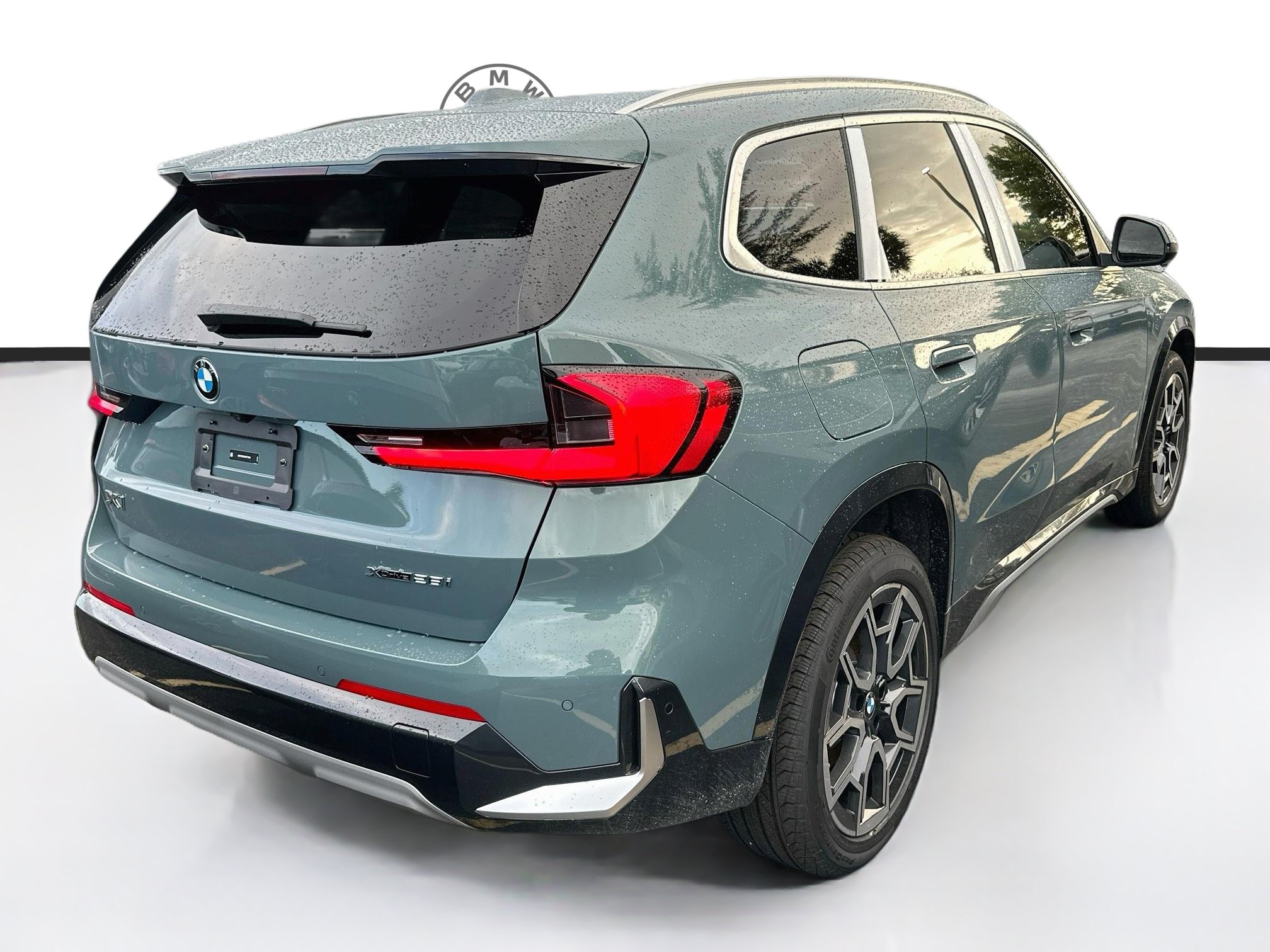 New 2027 BMW X1 xDrive28i w/ Convenience Package AWD/4WD image 5