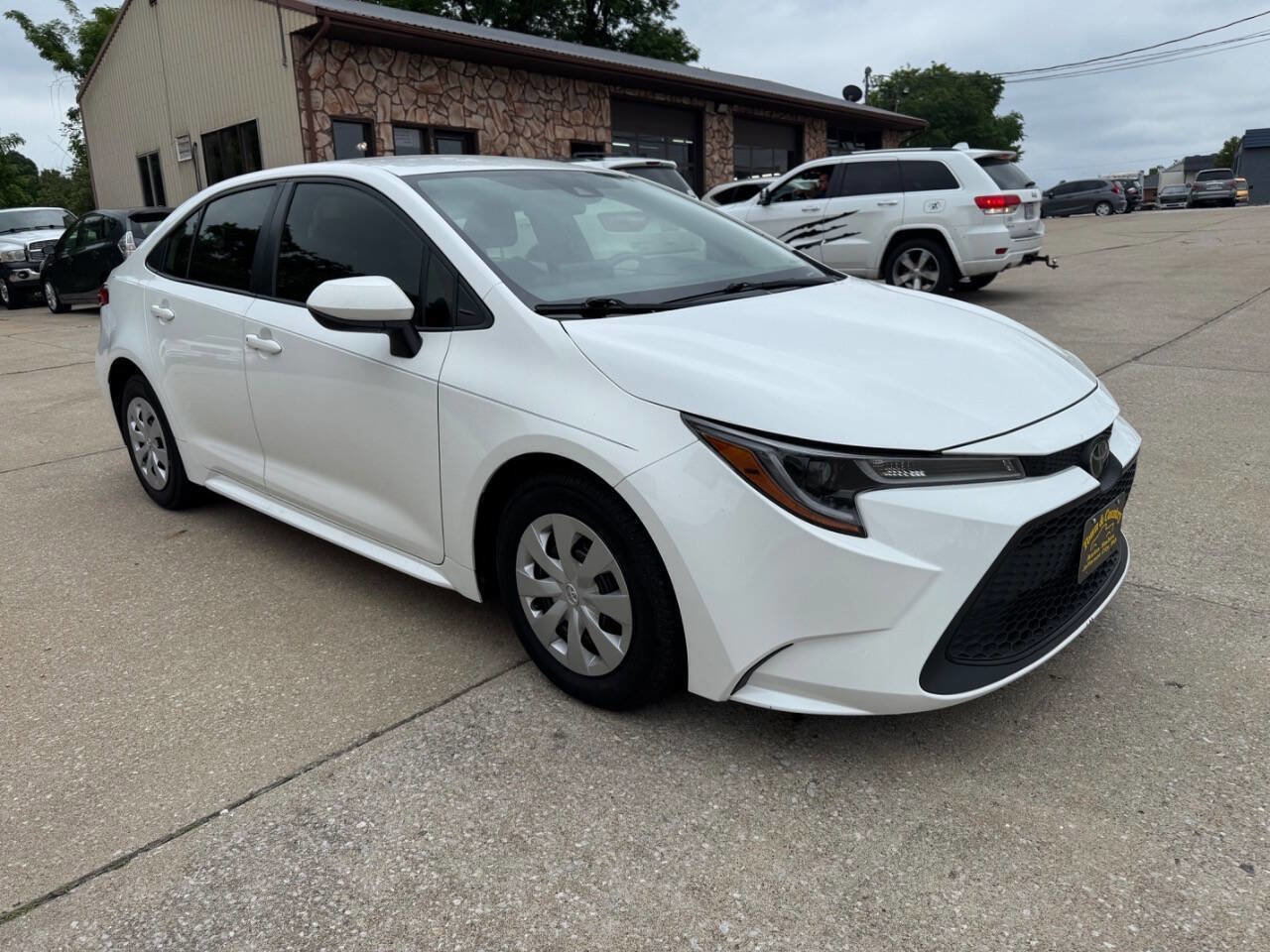 Used 2020 Toyota Corolla L FWD image 4