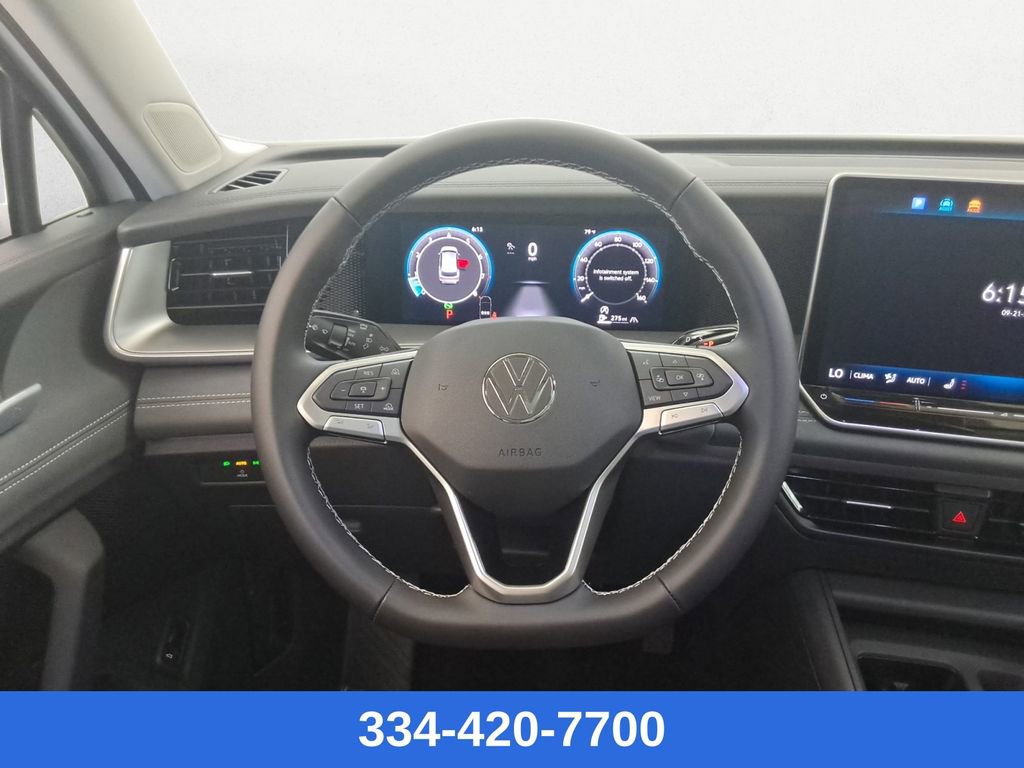 New 2025 Volkswagen Tiguan SE image 14