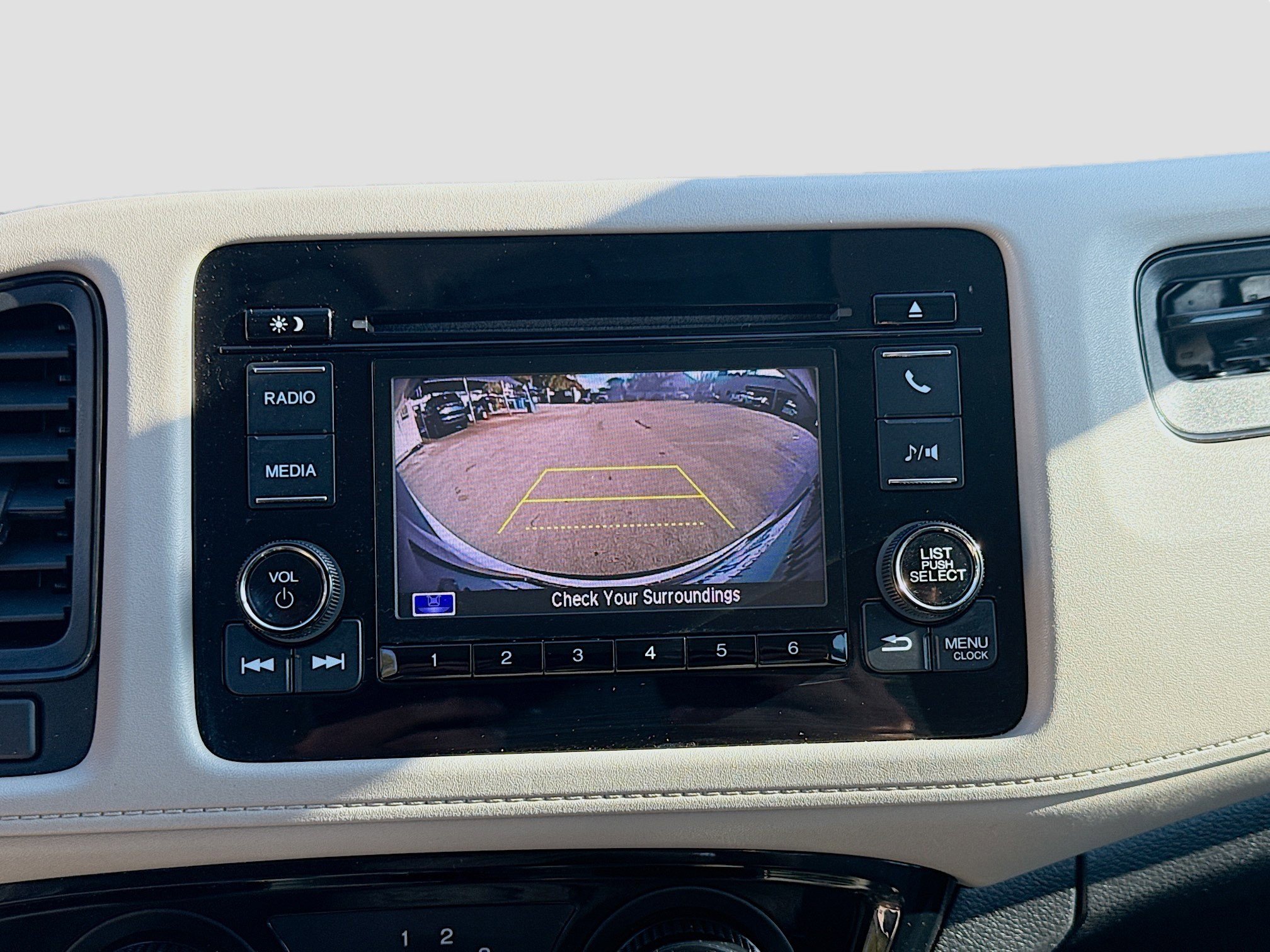 Used 2022 Honda HR-V LX image 13