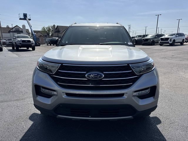 Used 2023 Ford Explorer XLT w/ Equipment Group 202A image 8