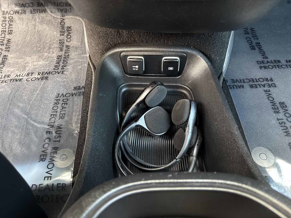 Used 2019 Chrysler Pacifica Limited w/ Advanced Safetytec Group FWD image 32