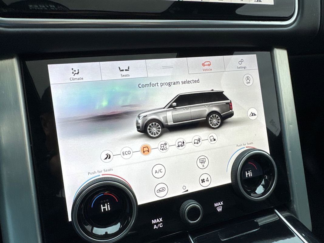 Used 2020 Land Rover Range Rover HSE image 31