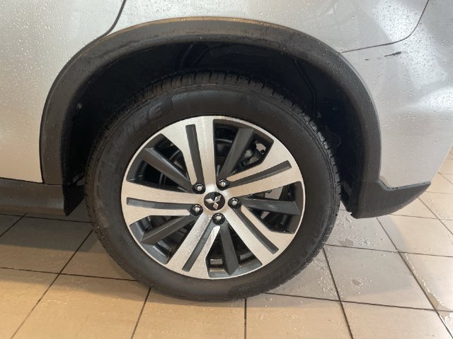 Used 2025 Mitsubishi Outlander Sport ES AWD/4WD image 29