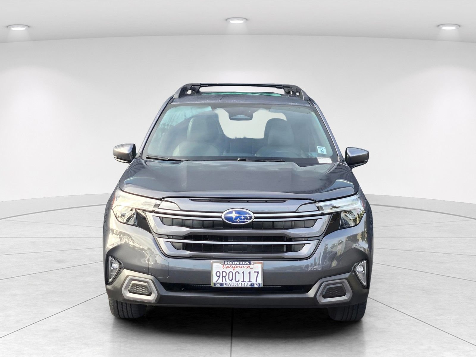 Used 2025 Subaru Forester Limited AWD/4WD image 2