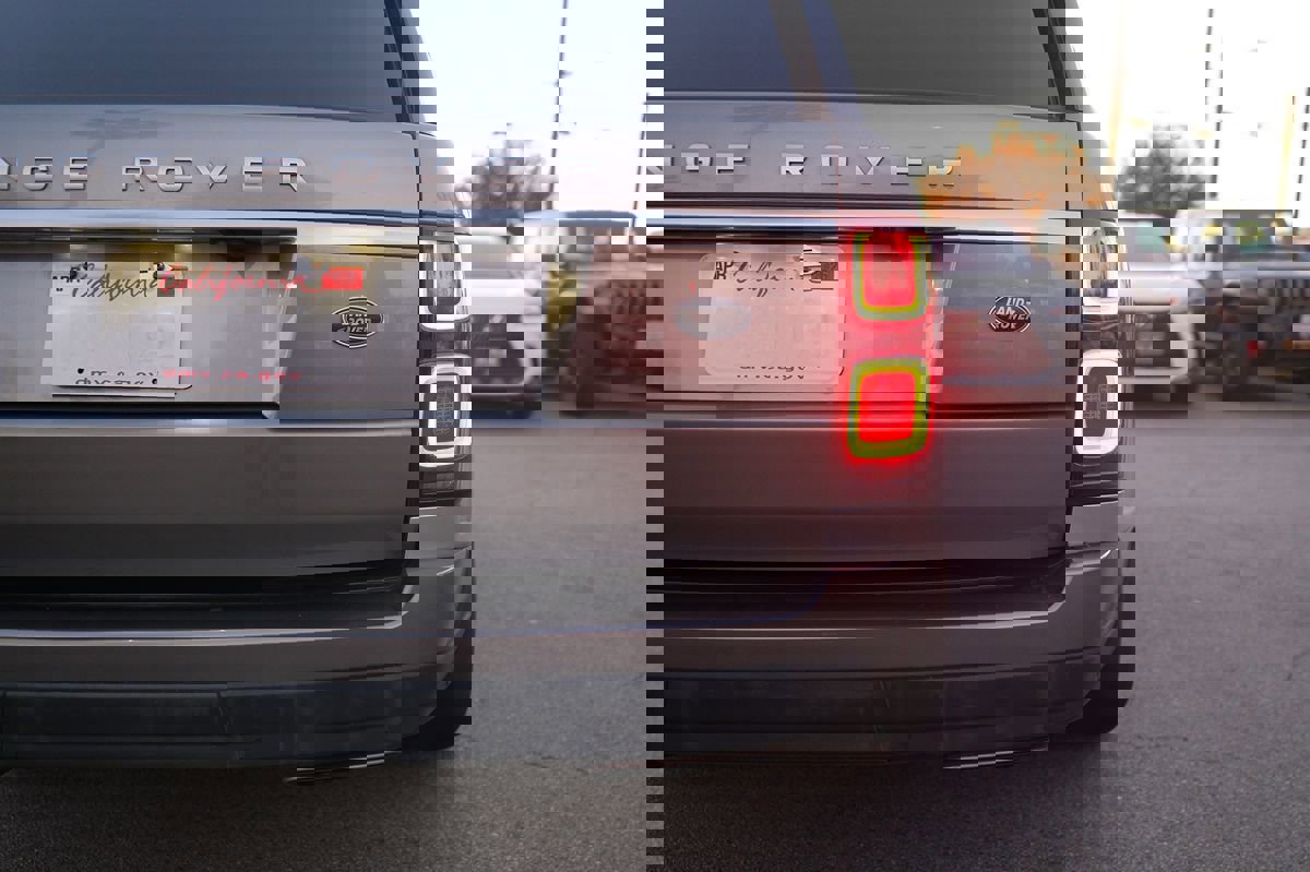 Used 2020 Land Rover Range Rover HSE image 39