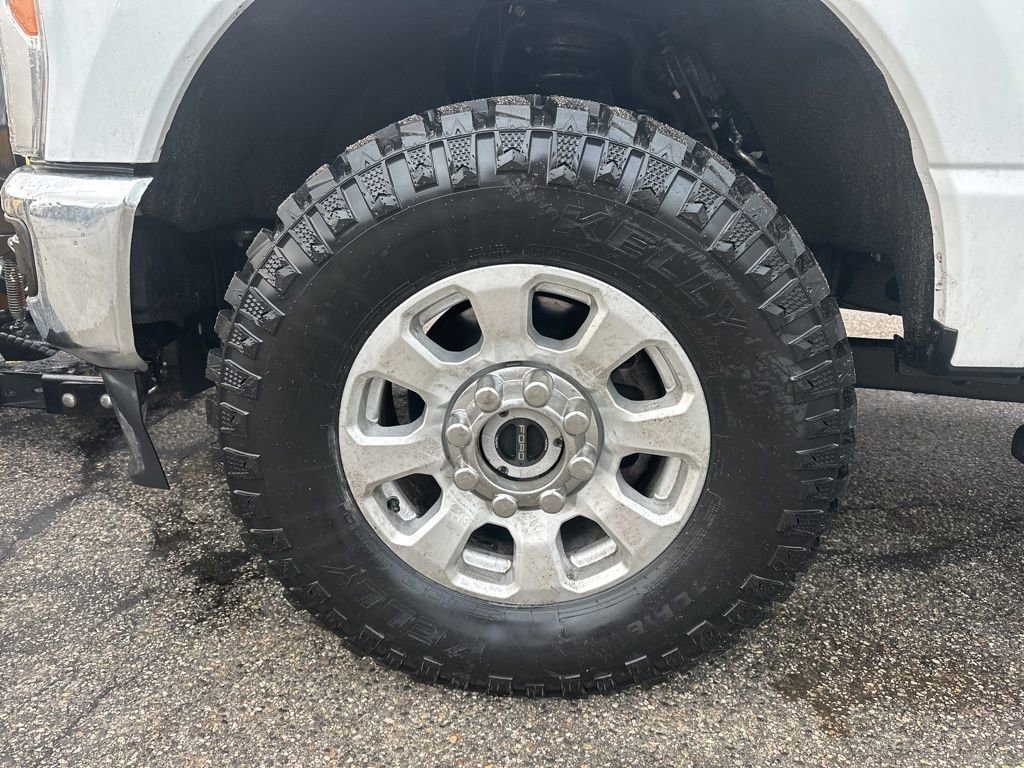 Used 2023 Ford F350 XLT w/ 360-Degree Camera Package image 31