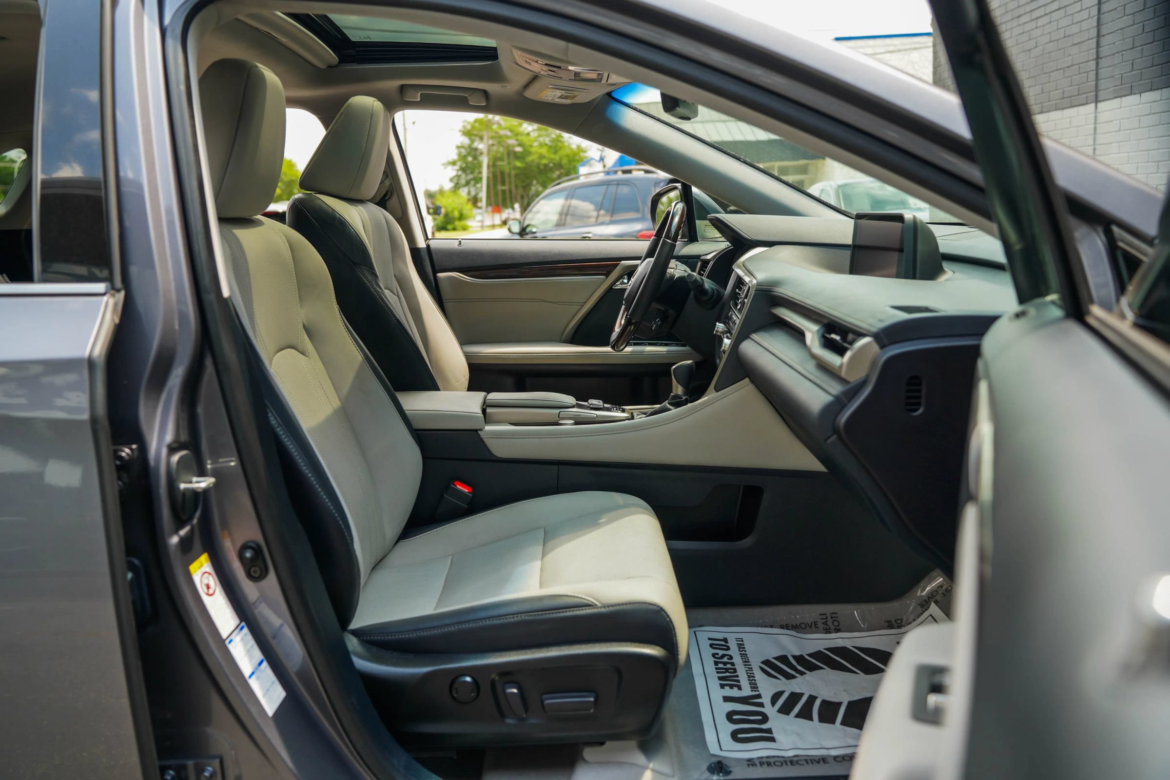 Used 2018 Lexus RX 450h AWD w/ Premium Package image 27