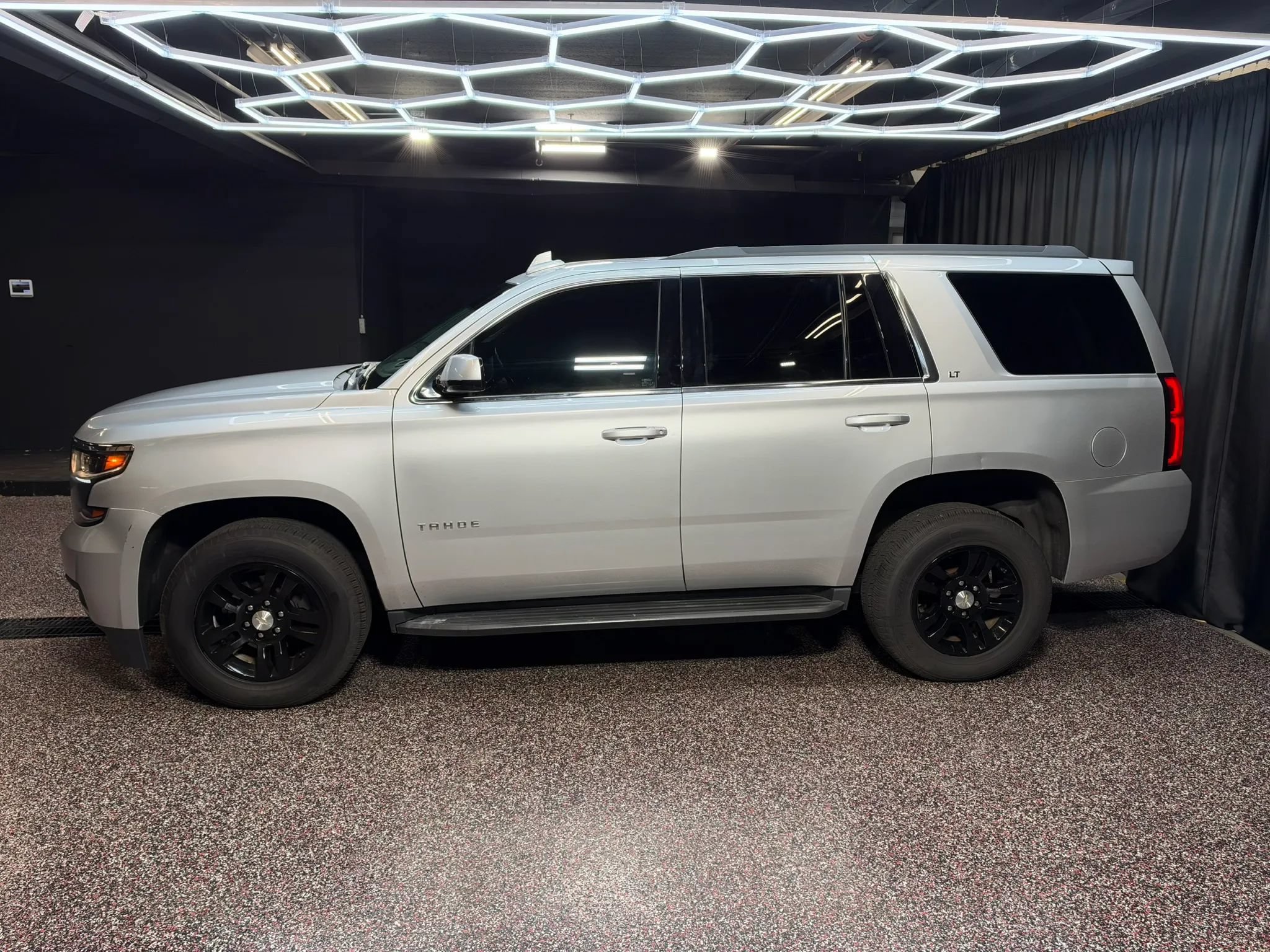 Used 2019 Chevrolet Tahoe LT AWD/4WD image 4