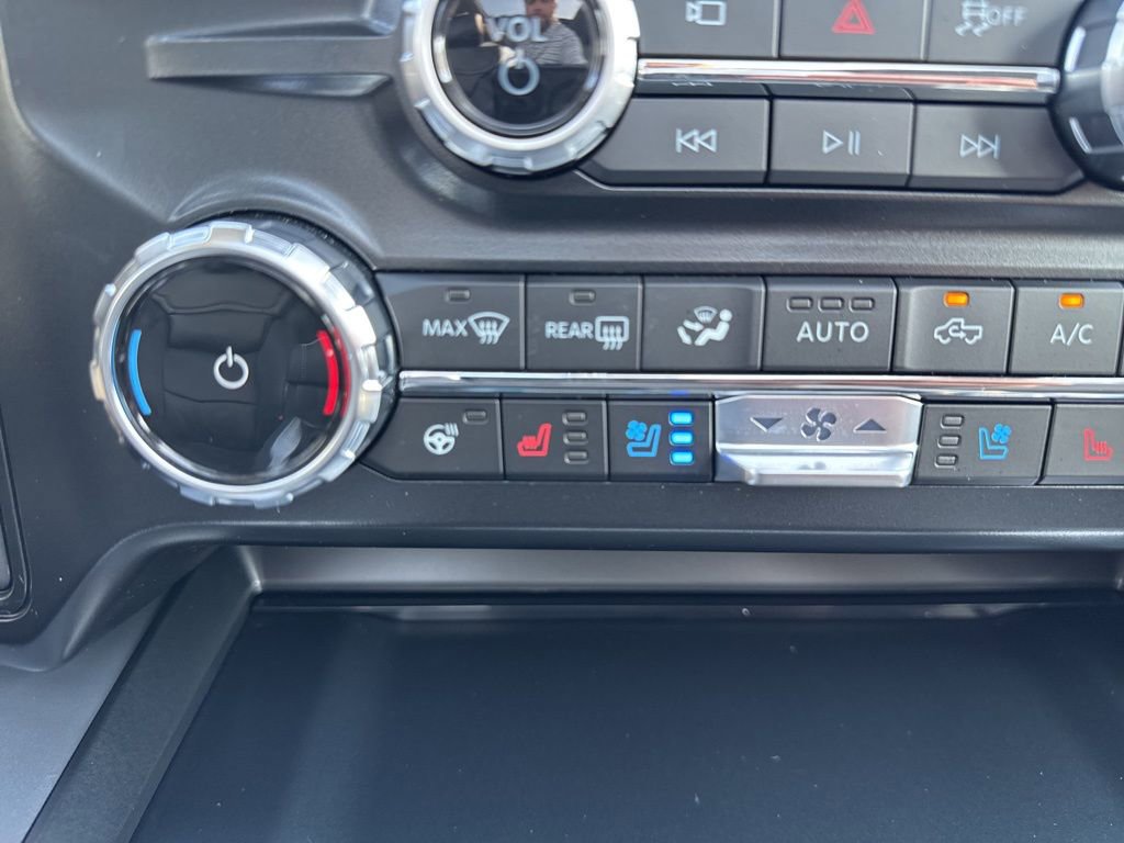 New 2025 Ford F250 Lariat w/ Lariat Ultimate Package image 35