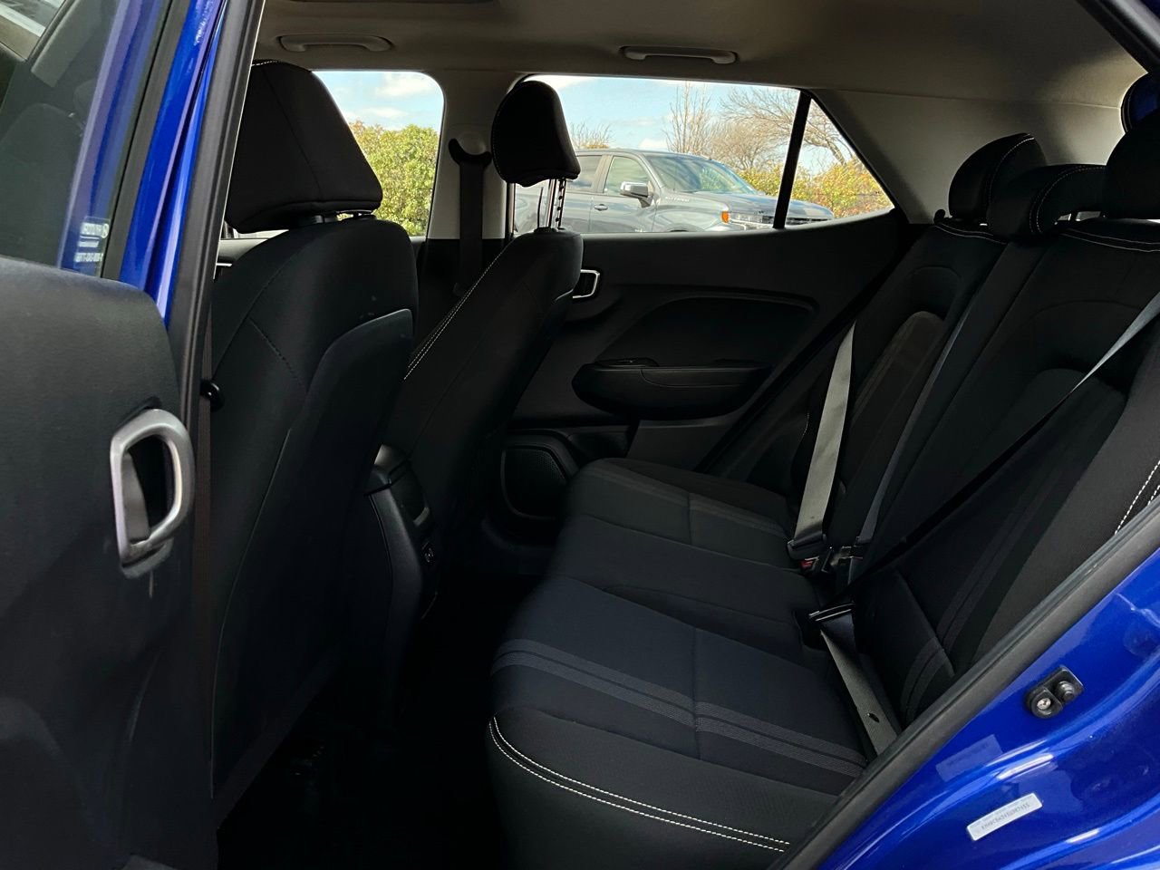 Used 2025 Hyundai Venue SEL image 11