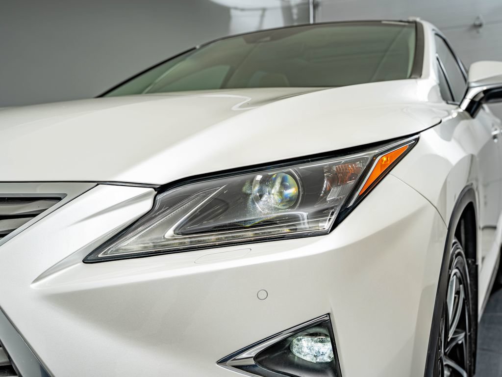 Used 2018 Lexus RX 450h AWD w/ Luxury Package image 12