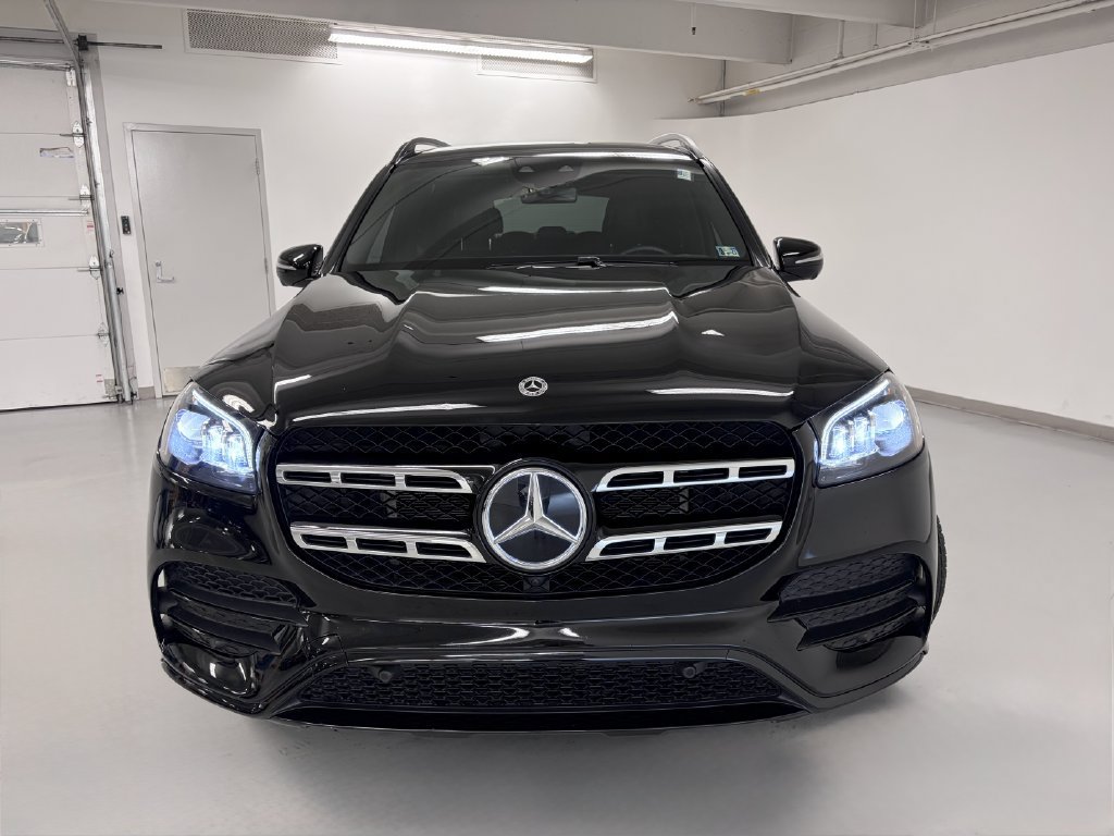 Used 2023 Mercedes-Benz GLS 450 4MATIC image 3