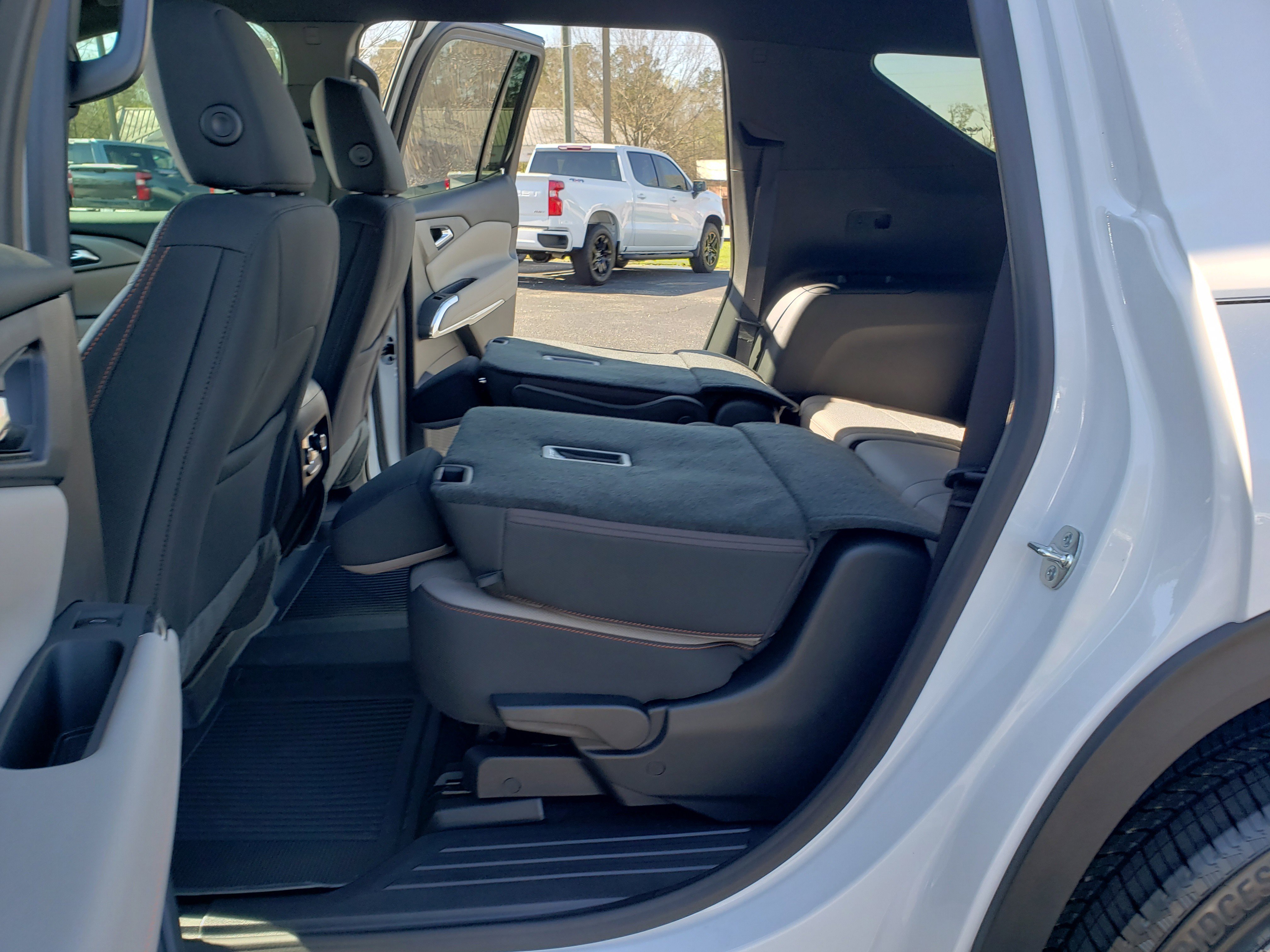 New 2026 Chevrolet Traverse LT w/ LPO, Floor Liner Package image 35