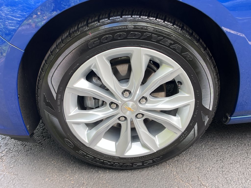 Used 2023 Chevrolet Malibu LT FWD image 23