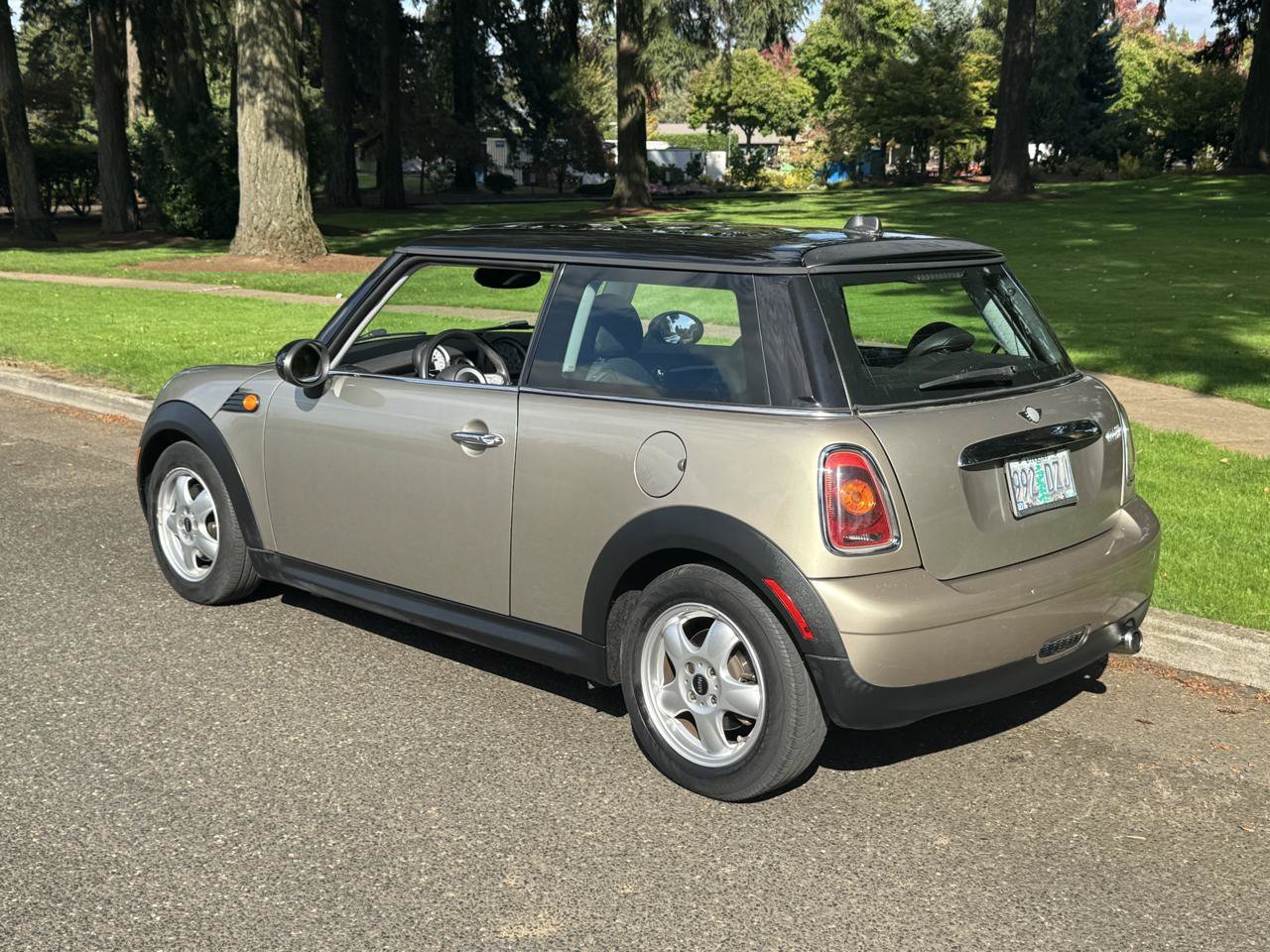 Used 2008 MINI Cooper Hardtop FWD image 3