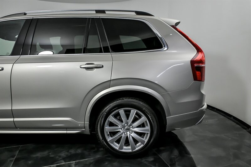 Used 2016 Volvo XC90 T6 Momentum w/ Momentum Plus Package AWD/4WD image 7