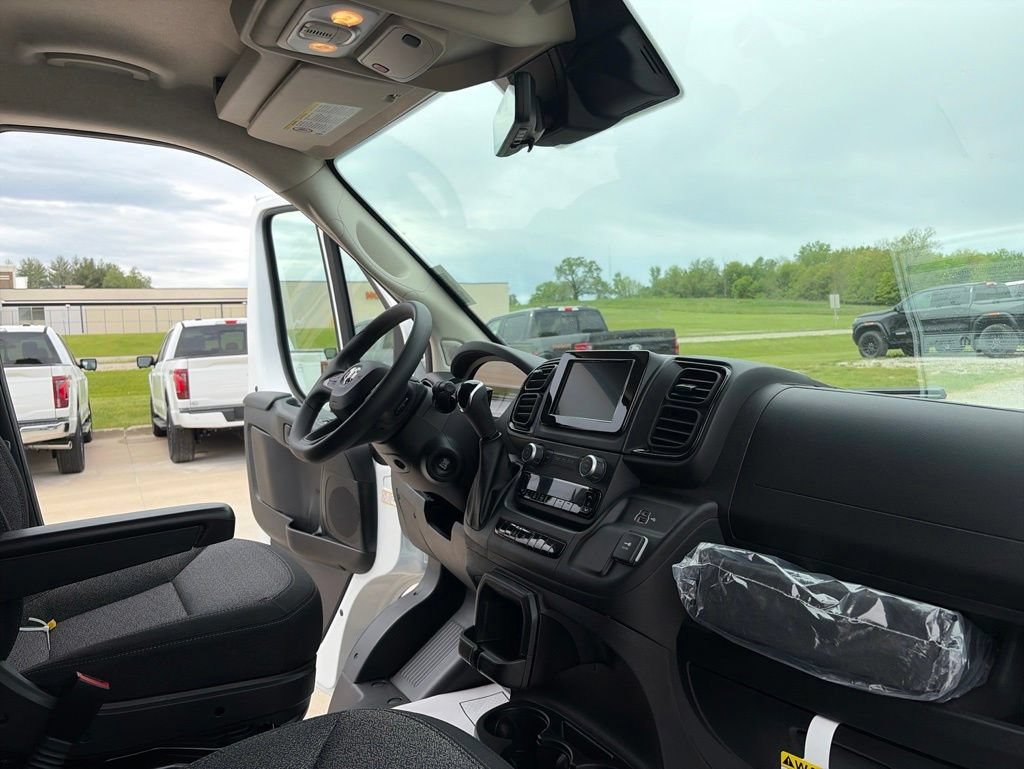 New 2026 RAM ProMaster 2500 w/ Convenience Group FWD image 31