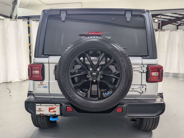 Used 2022 Jeep Wrangler Unlimited Sahara w/ Cold Weather Group image 28