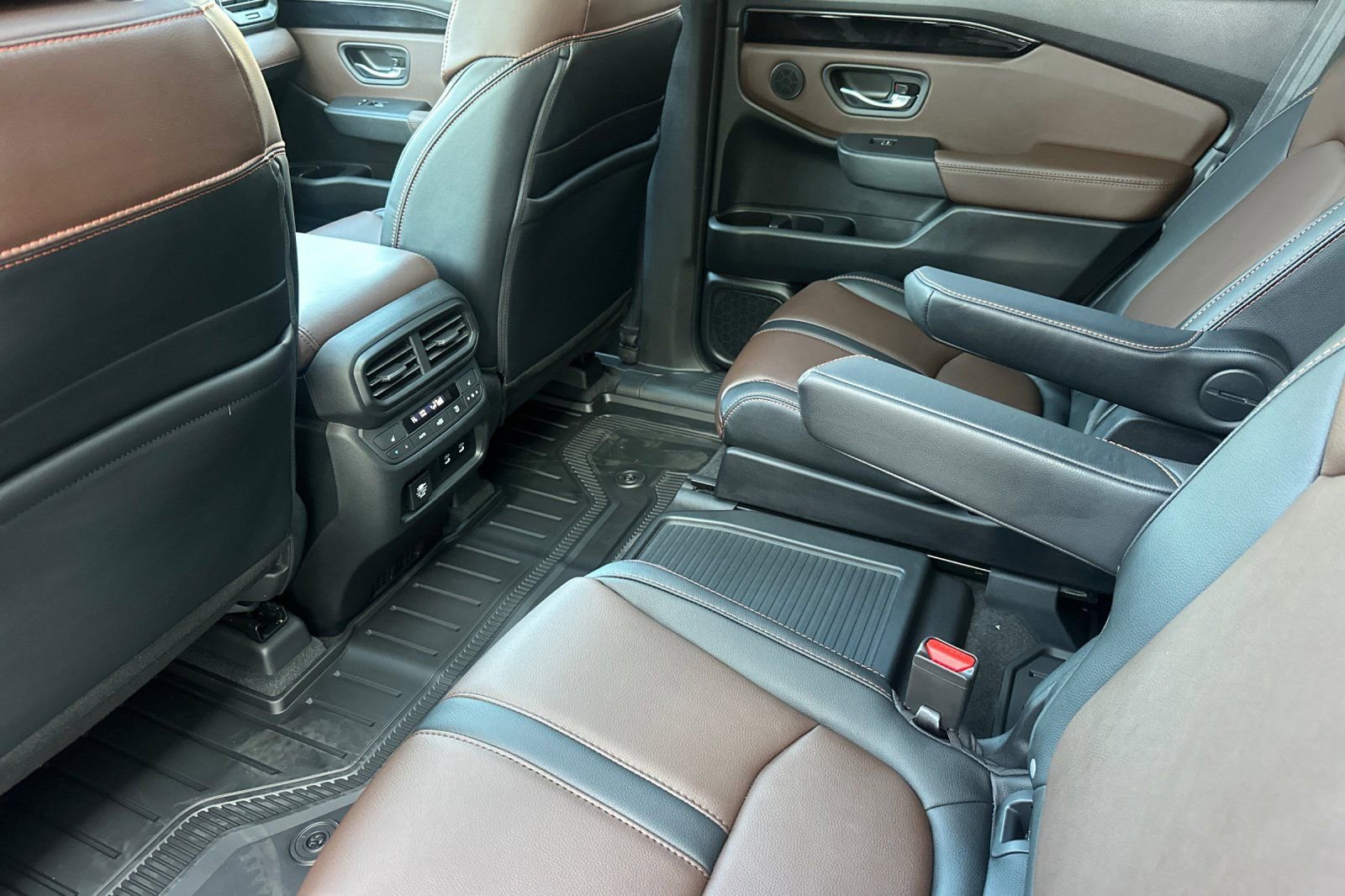 New 2026 Honda Pilot TrailSport image 12