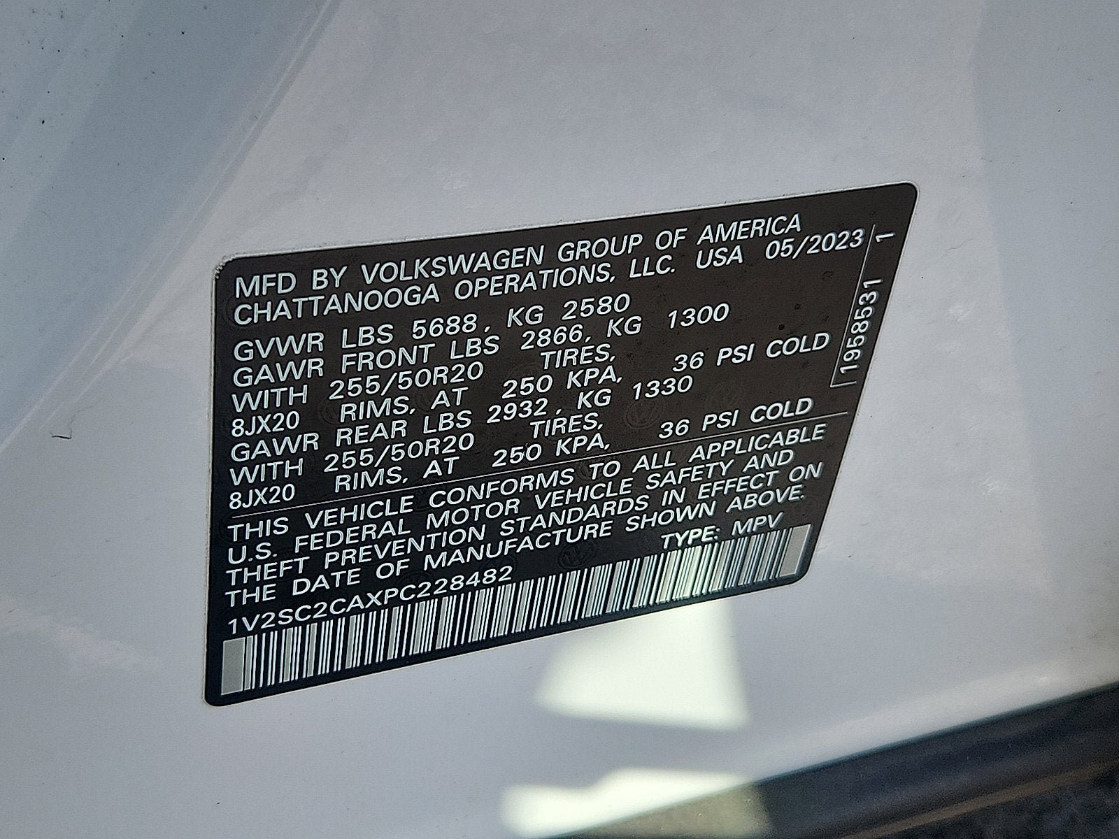 Certified 2023 Volkswagen Atlas Cross Sport SEL R-Line AWD/4WD image 26