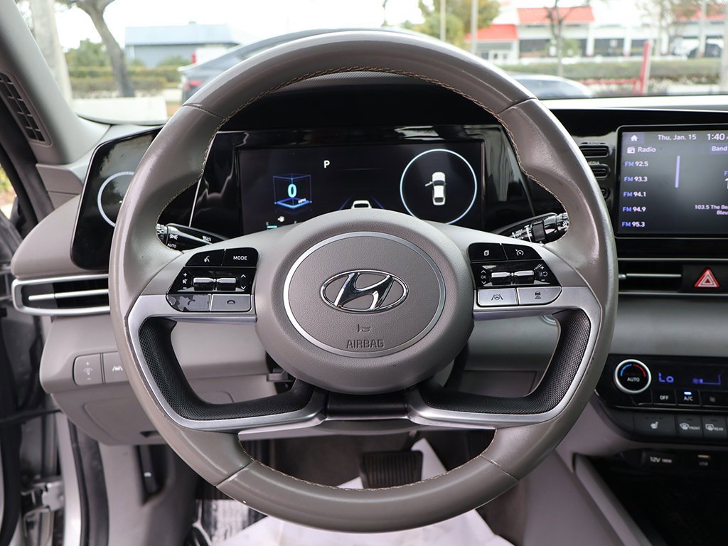 Used 2022 Hyundai Elantra SEL w/ Convenience Package image 36