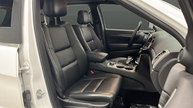 Used 2019 Jeep Grand Cherokee Limited AWD/4WD image 24
