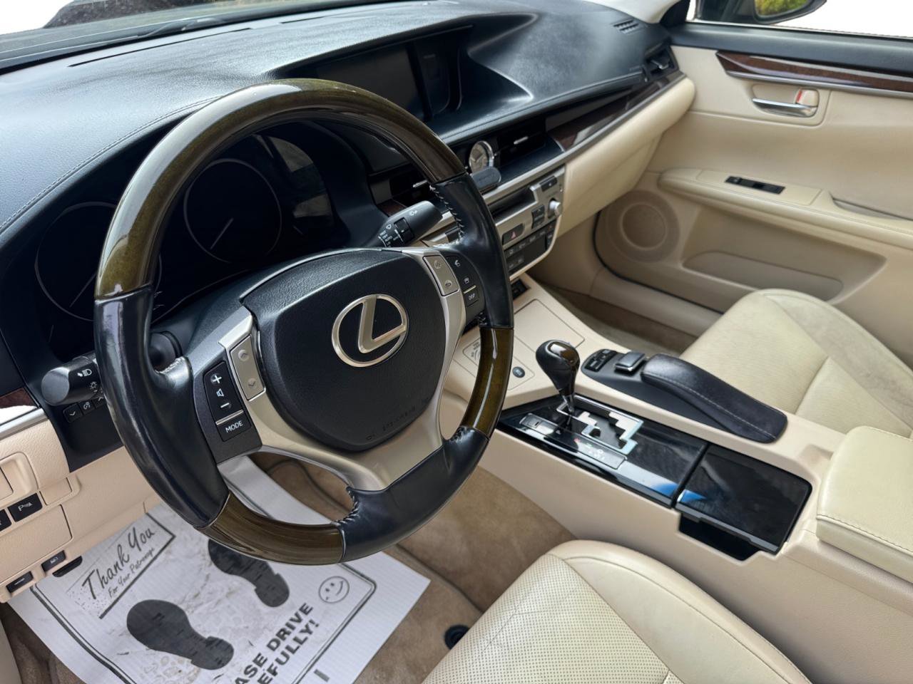 Used 2014 Lexus ES 350 w/ Luxury Package image 3
