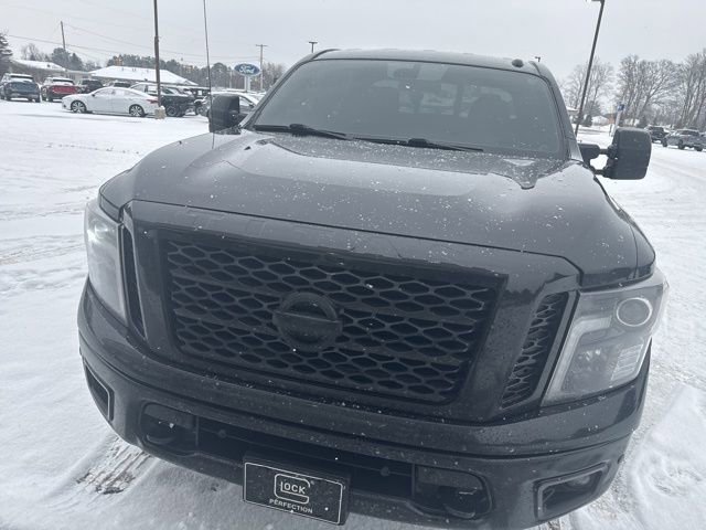 Used 2019 Nissan Titan SL image 5