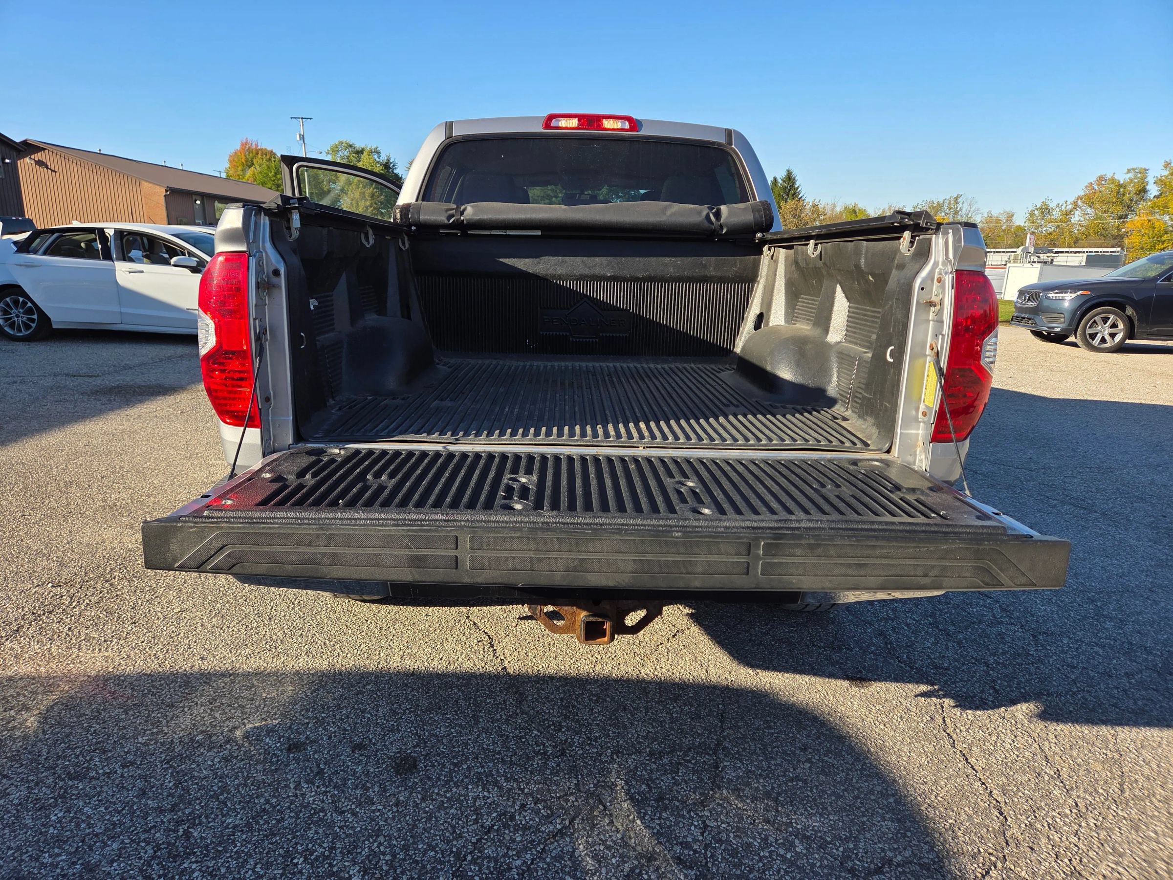 Used 2015 Toyota Tundra SR5 w/ TRD Off Road Package AWD/4WD image 18