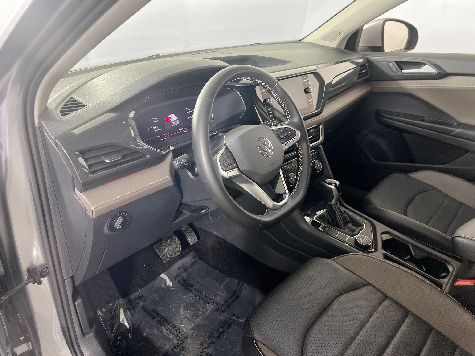 Used 2023 Volkswagen Taos SEL AWD/4WD image 9