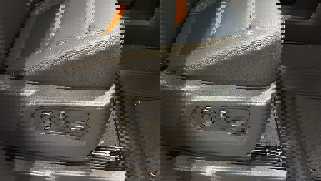 New 2026 GMC Sierra 1500 AT4 w/ AT4 Premium Package image 13