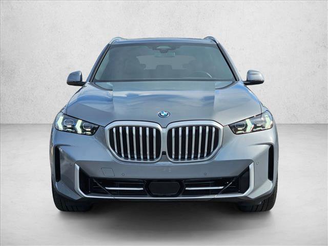 New 2026 BMW X5 xDrive50e image 6