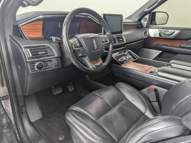 Used 2020 Lincoln Navigator Reserve w/ Equipment Group 208A Reserve AWD/4WD image 11