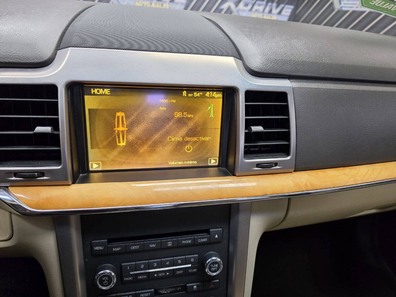 Used 2010 Lincoln MKZ FWD image 16