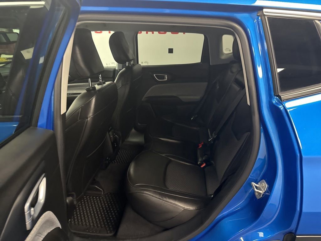 Used 2022 Jeep Compass Latitude w/ Convenience Group AWD/4WD image 24