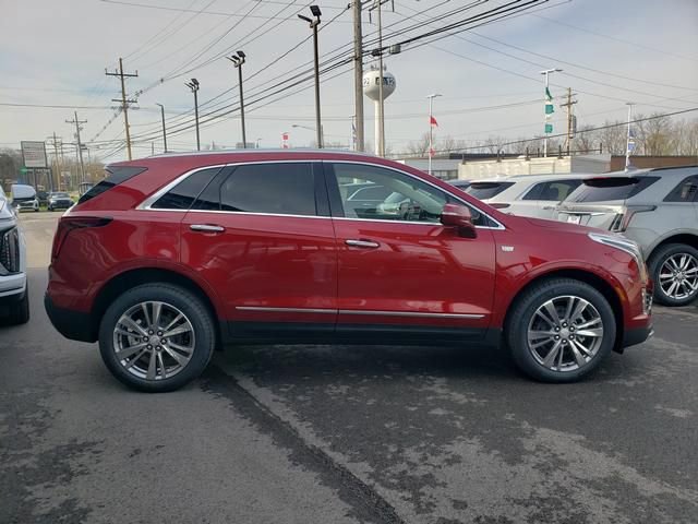 New 2026 Cadillac XT5 Premium Luxury image 2