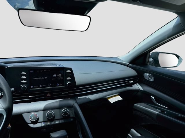 New 2026 Hyundai Elantra SE FWD image 22