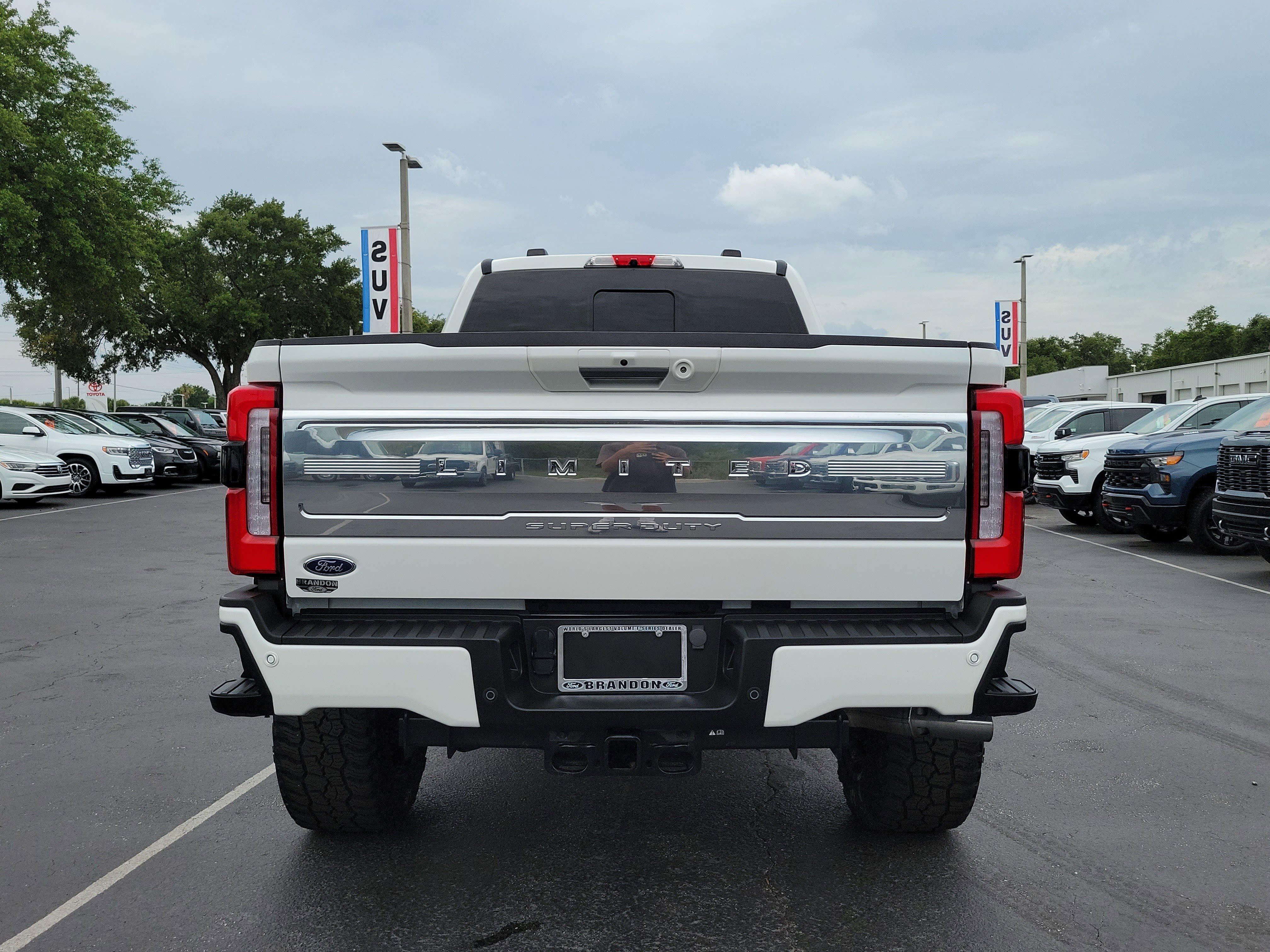 Used 2024 Ford F250 Limited AWD/4WD image 8
